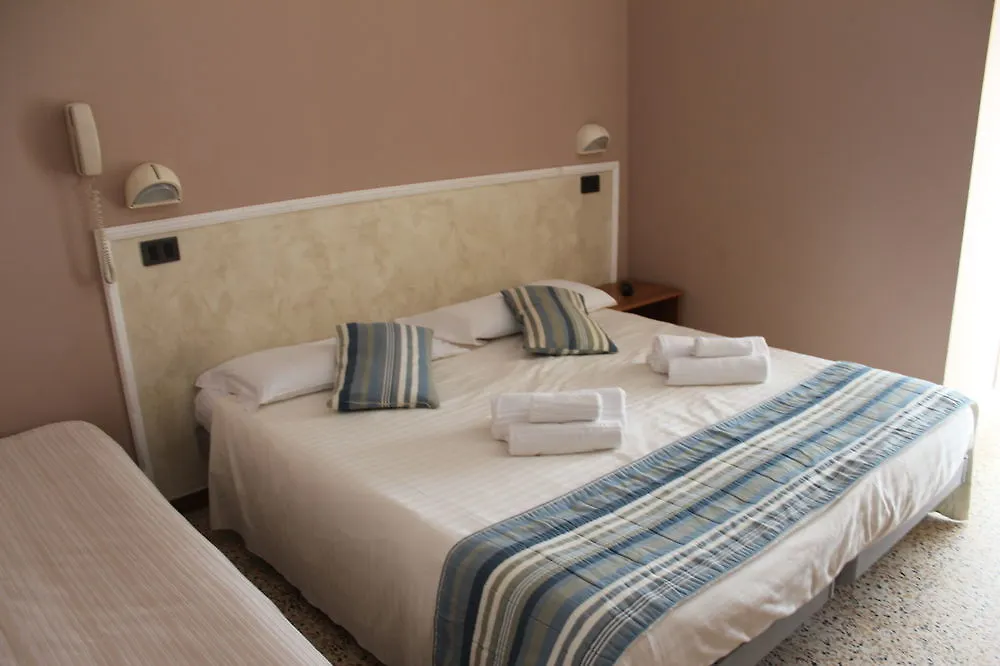 Hotel Mon Reve 3*, Rimini