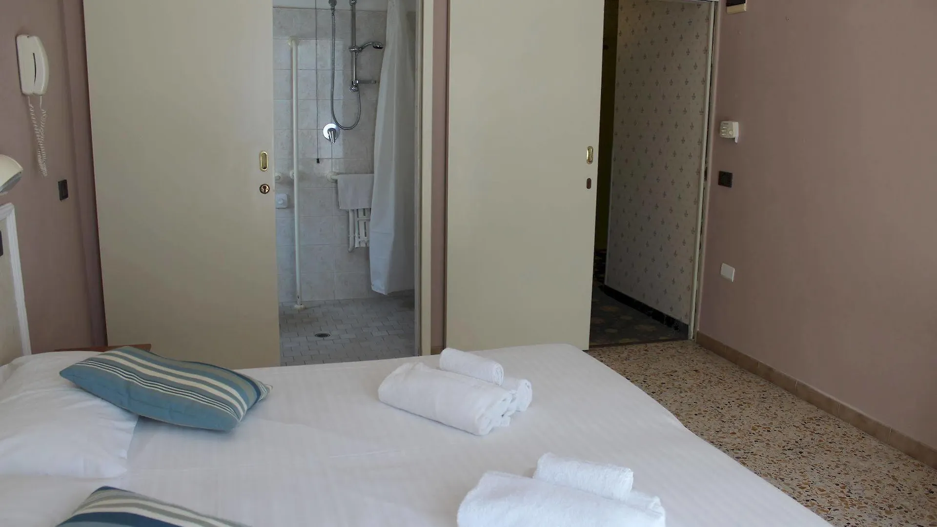 Hotel Mon Reve 3*, Rimini Italy